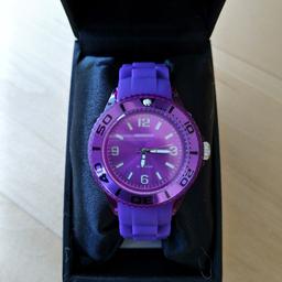 Brand new never worn purple Sekonda watch in box. 

Has been on the shelf for a year and the battery has run out so will require a new one.