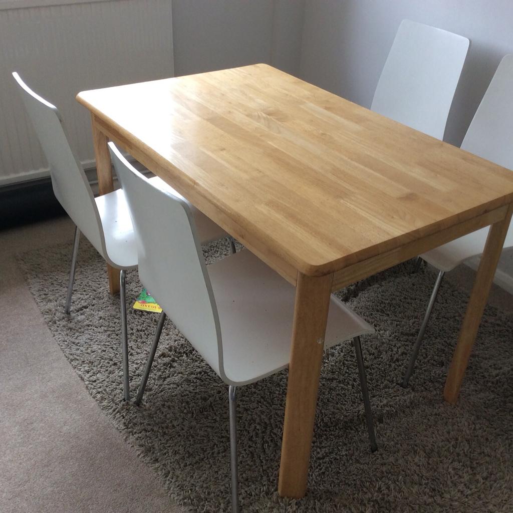 Hardwood dining table and 4 chairs set in Hinckley and Bosworth für 75