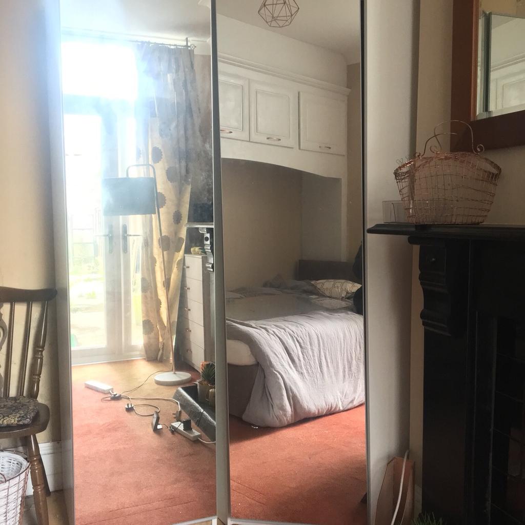 IKEA PAX Wardrobe with smart inserts in SE18 Greenwich für 50,00 £ zum