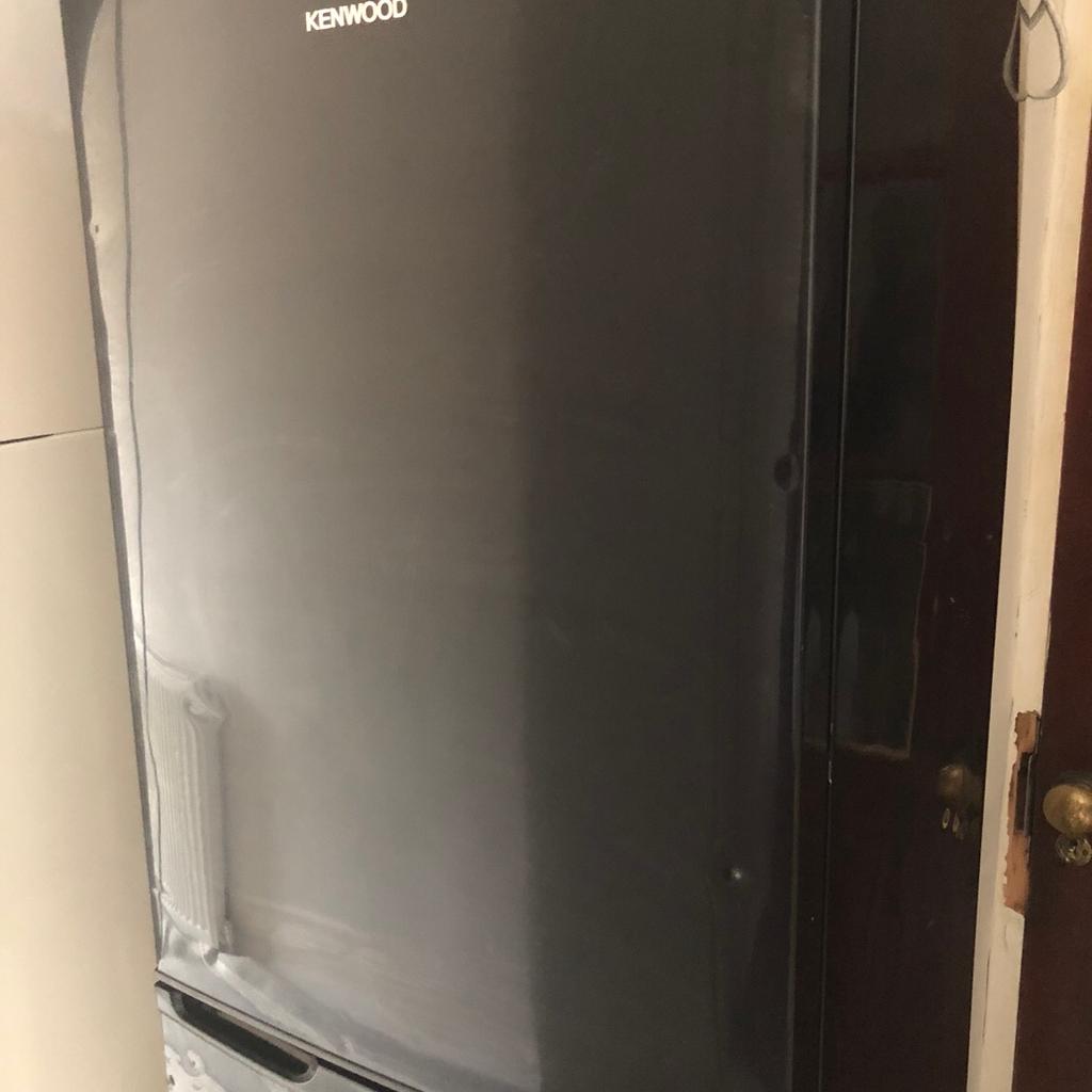 Kenwood fridge freezer in Luton für £ 69,00 zum Verkauf Shpock AT