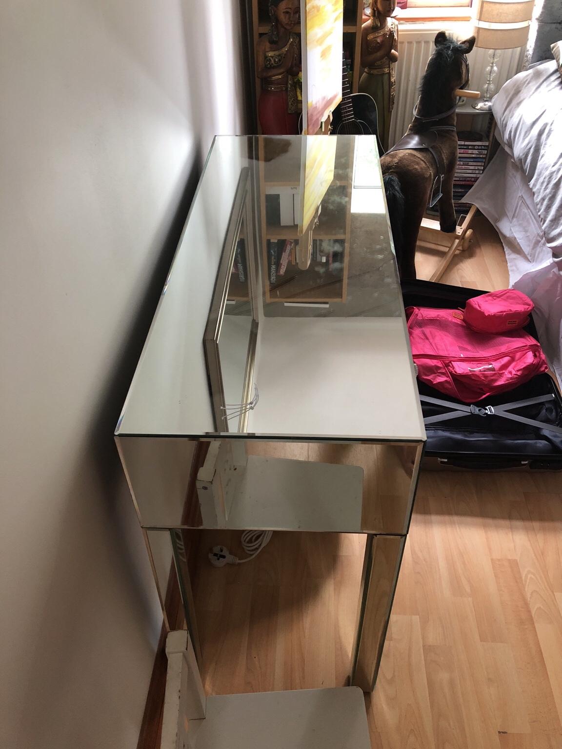 Laura Ashley mirrored dressing table in SE12 London for £30.00 for sale