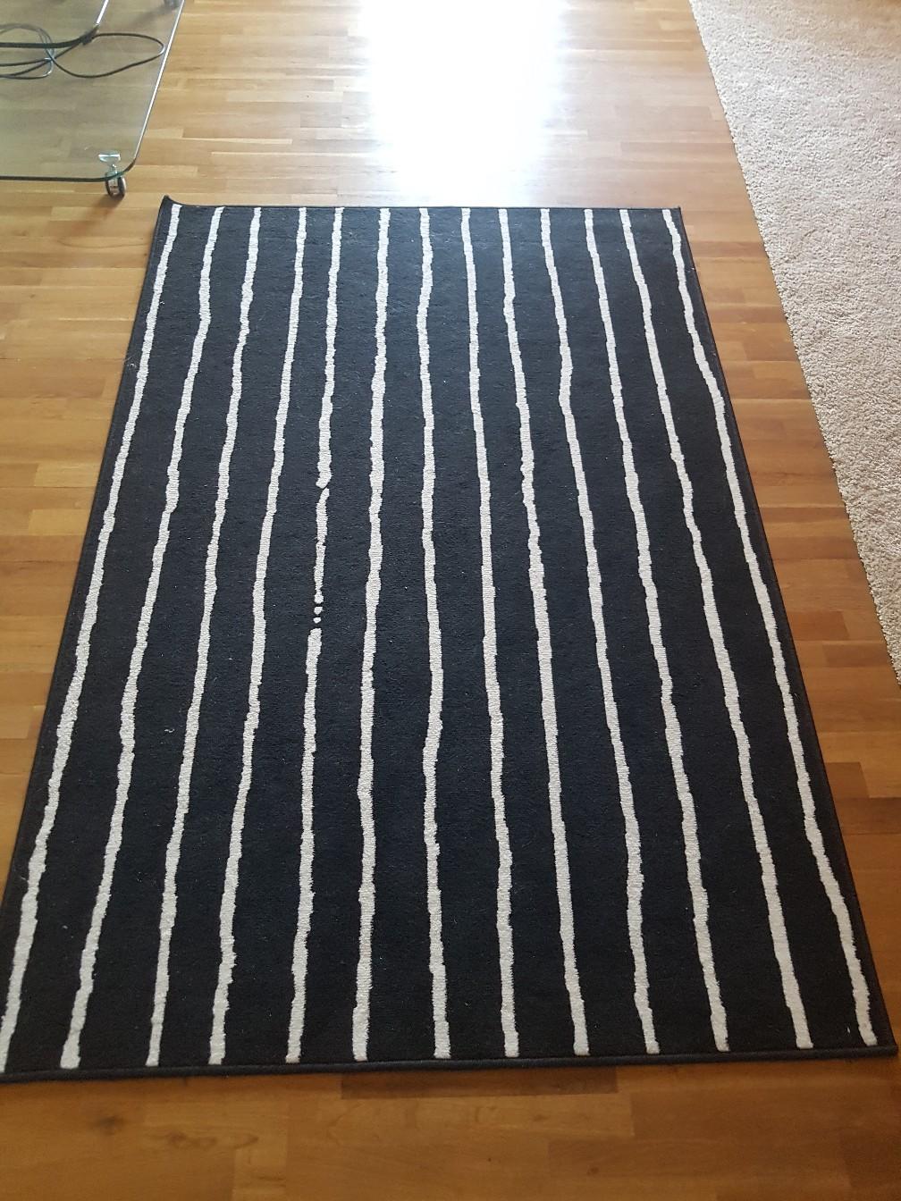 Ikea Teppich schwarz weiß gestreift! in 2700 Gemeinde Wiener Neustadt für 20,00 € zum Verkauf