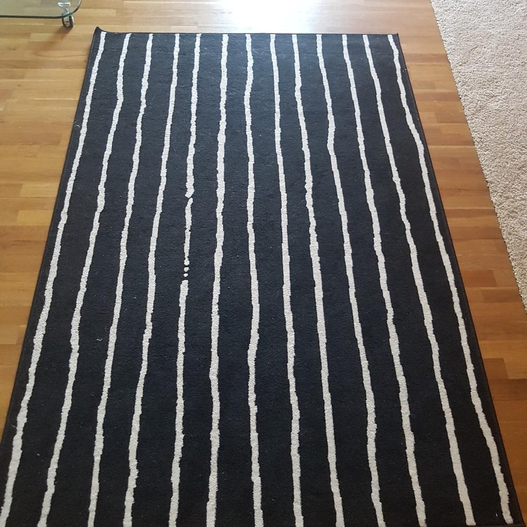 Ikea Teppich schwarz weiß gestreift! in 2700 Gemeinde Wiener Neustadt für 20,00 € zum Verkauf
