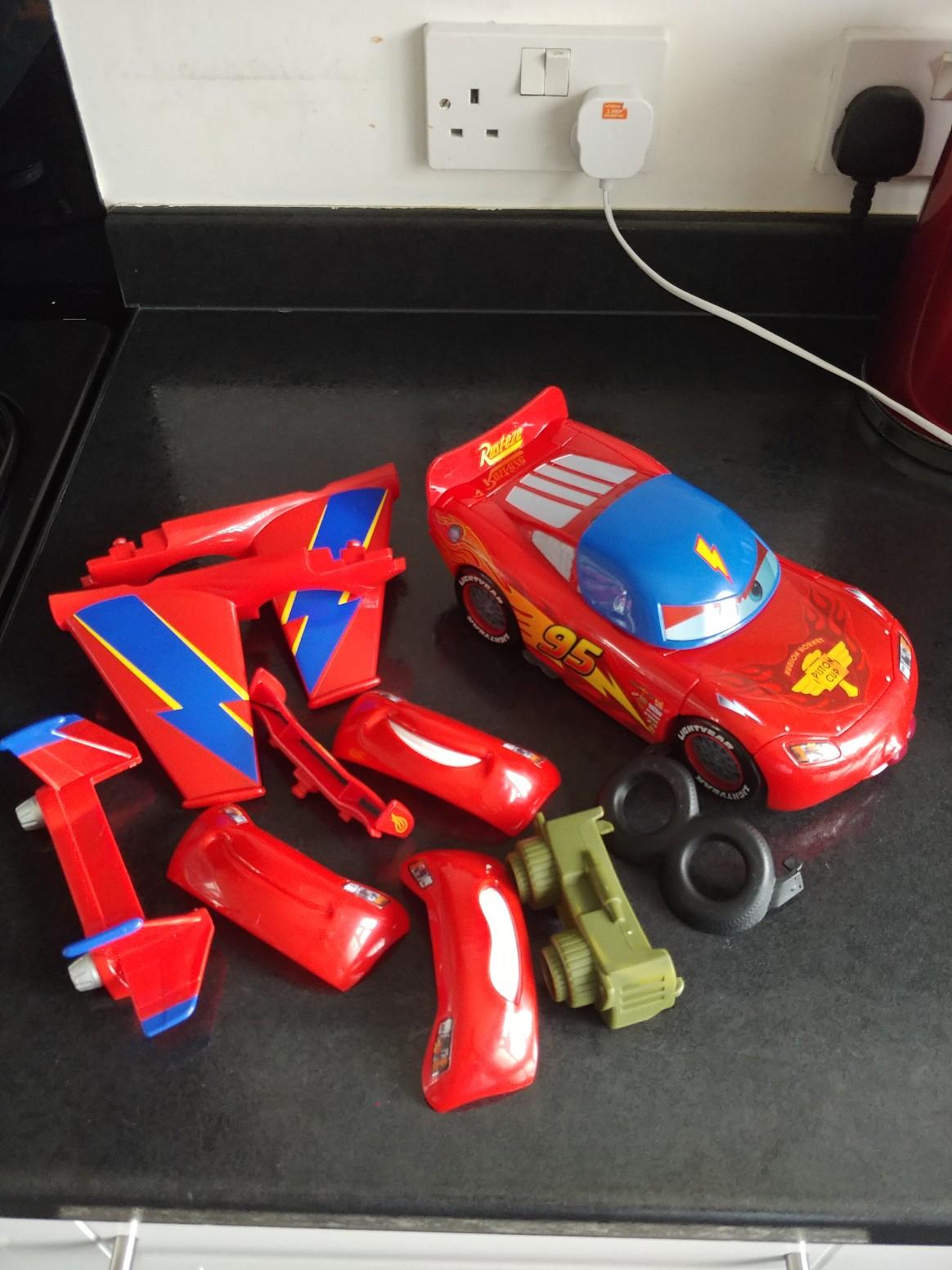 Change and race Lightning mcqueen in ME14 Maidstone für 5,00 £ zum