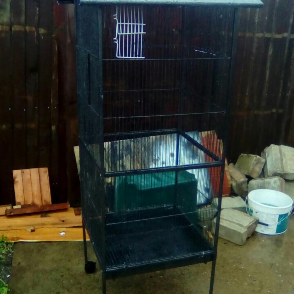 Large bird cage in S71 Barnsley für £ 35,00 zum Verkauf Shpock AT
