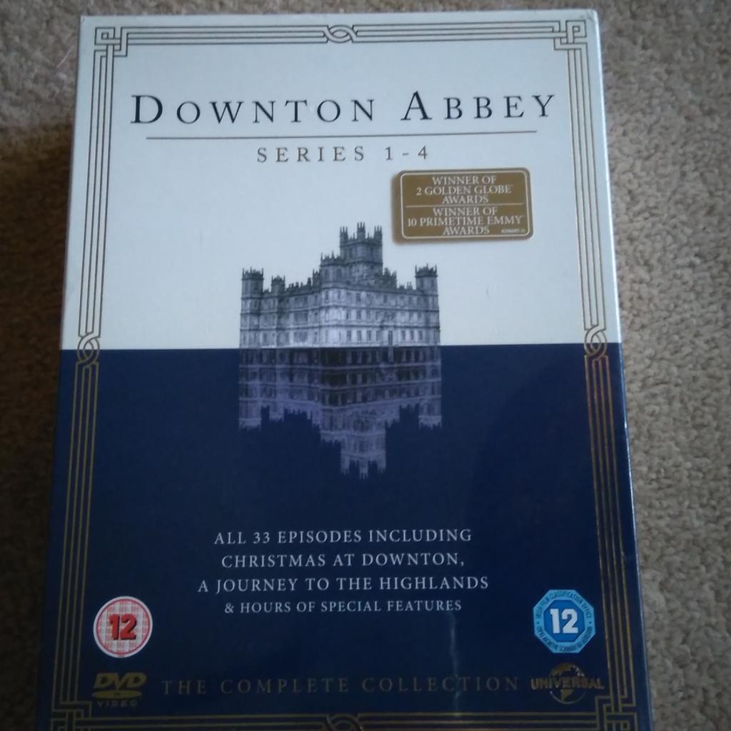 Downton Abbey DVD Boxset/ books bundle in Bassetlaw für 5,00 £ zum
