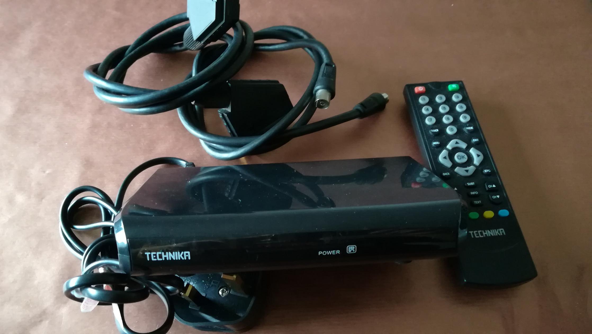 Freeview Box Technika with Remote Controller in SN15 Chippenham für 15 ...