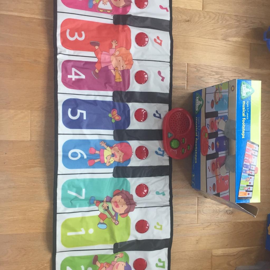 ELC musical footsteps. in WV14 Dudley für 4,50 £ zum Verkauf | Shpock DE