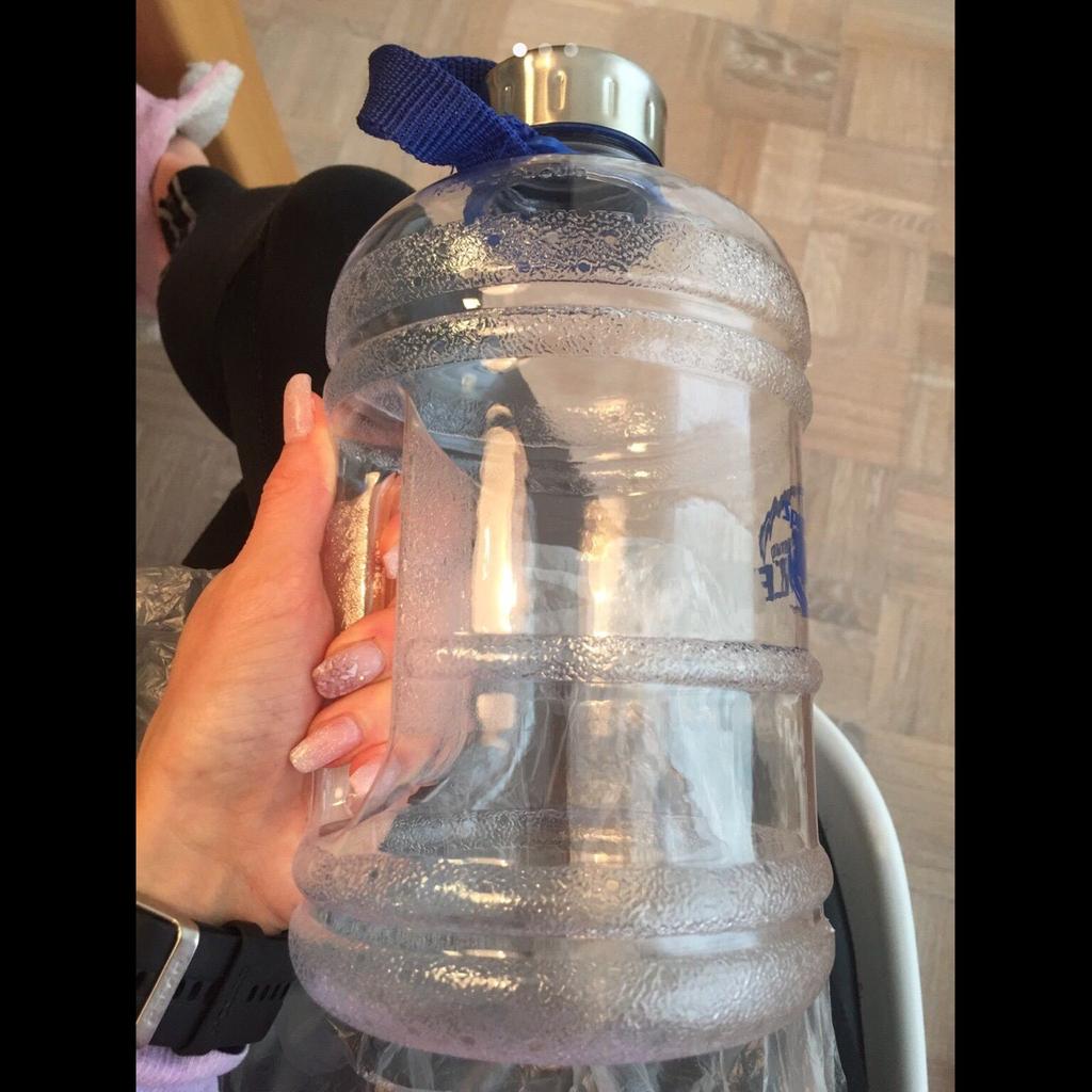 Fitness Trinkflasche / Gallone 1,89 Liter in 71634 Landkreis Ludwigsburg für € 8,00 zum Verkauf