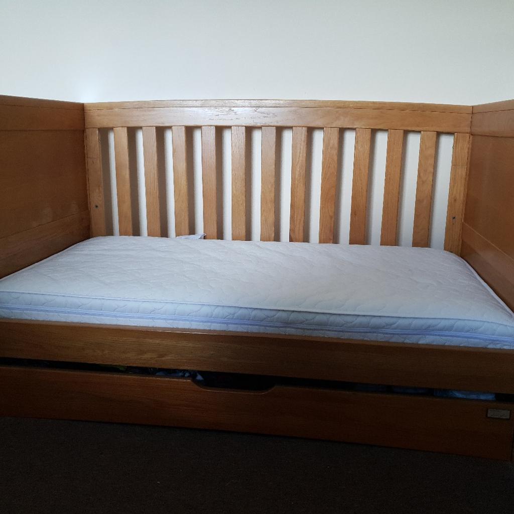 Mamas and papas famiglia cot clearance bed