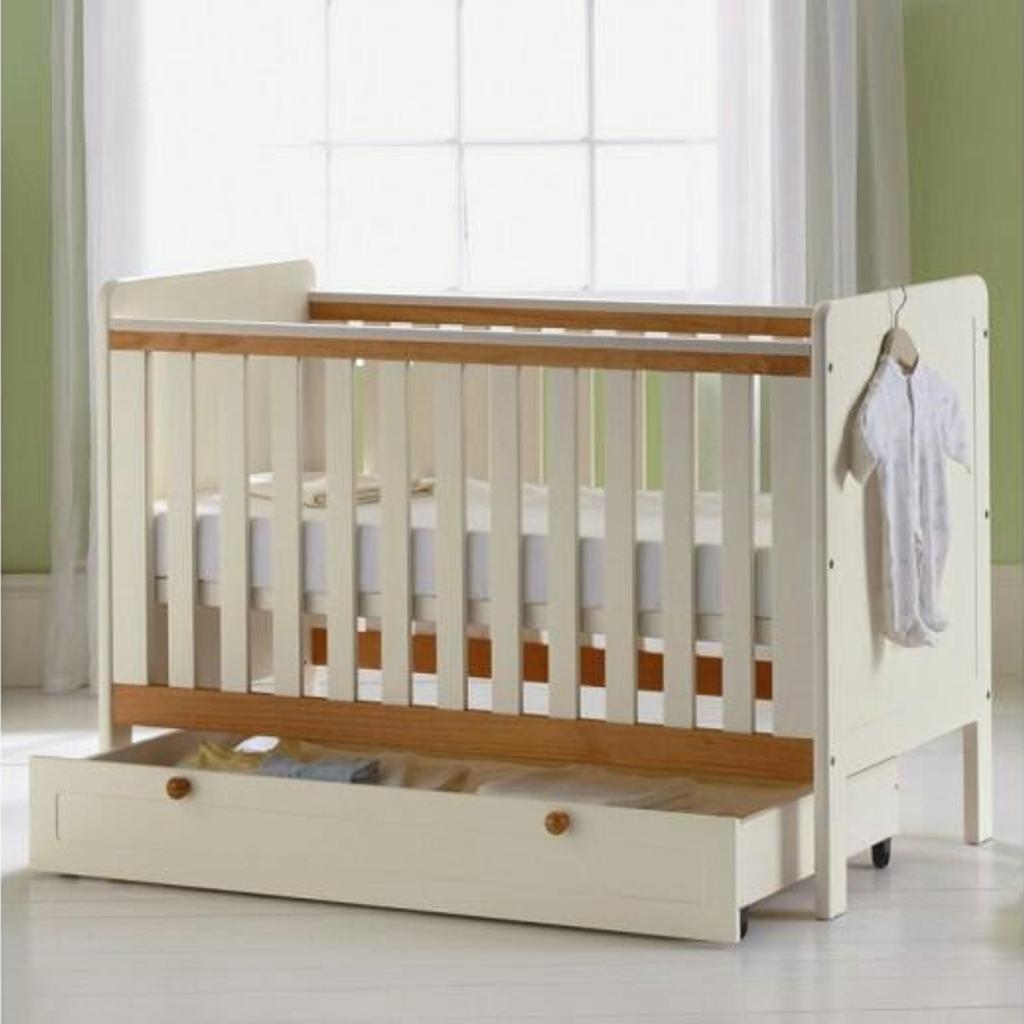 Brand new Two tone cot and underdraw storage in WF12 Kirklees für 90,00