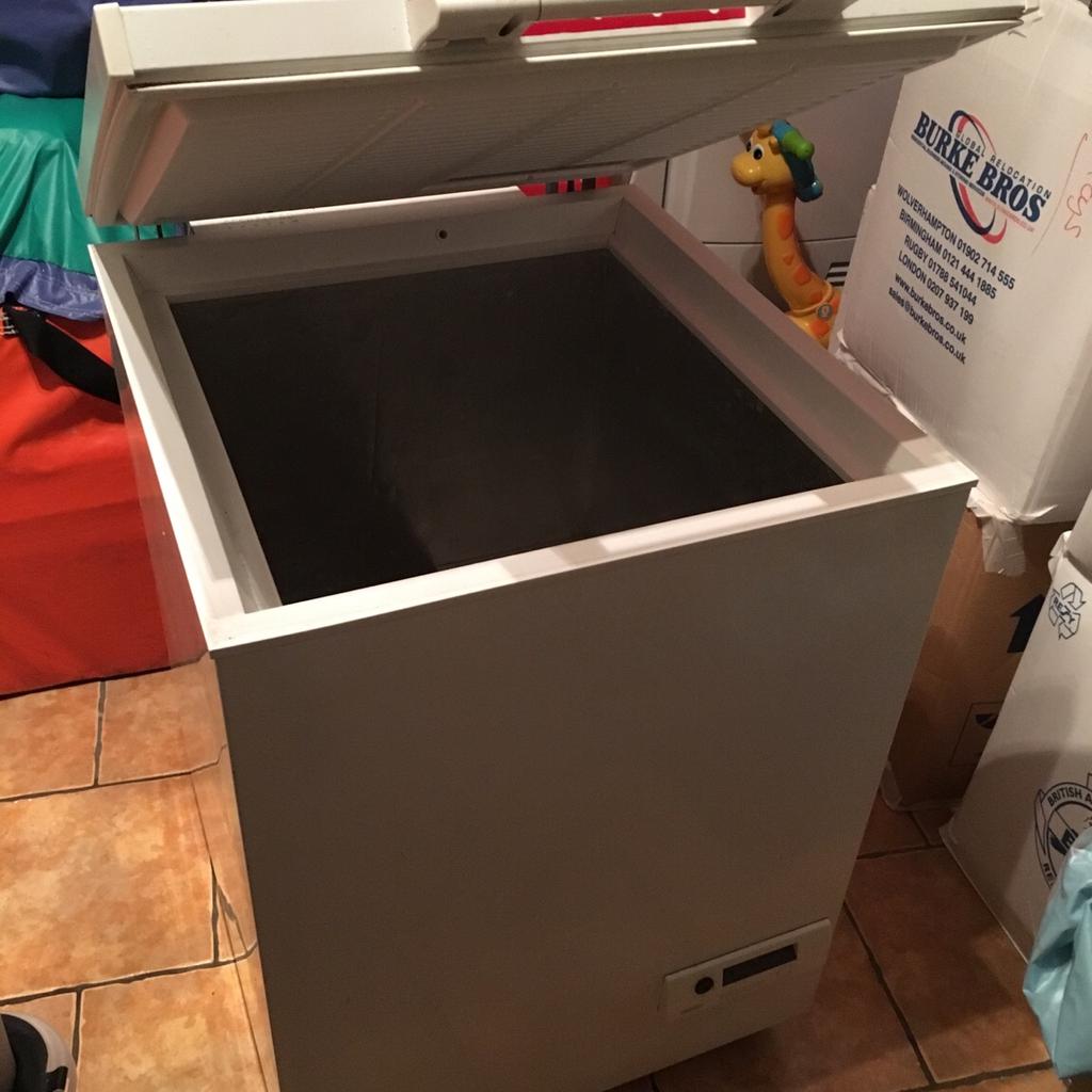 Zanussi Freezone Chest Freezer in WV10 Wolverhampton für £ 10,00 zum