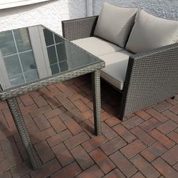 •£90
•BRAND NEW
•RATTAN DESIGN
•TWO SEATER SOFA
•WEATHERPROOF
•IDEAL FOR GARDENS / CONSERVATORIES
•OPAQUE GLASS TABLE TOP