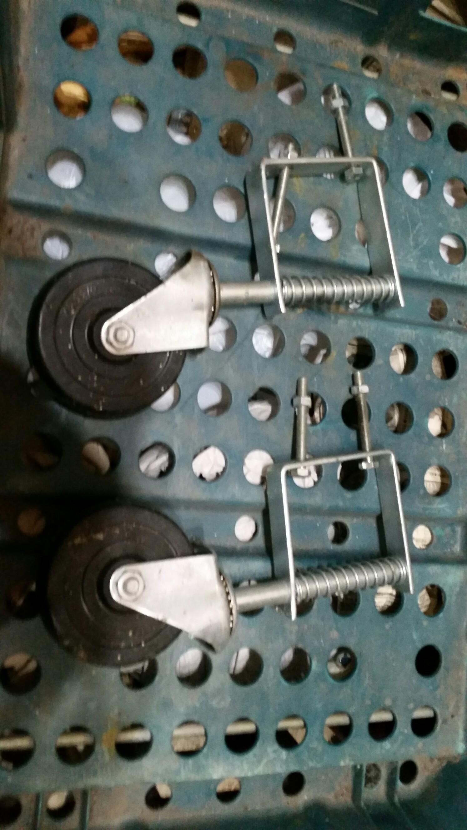 2xHeavy Duty Sprung Gate jockey wheel/roller in BB1 Intack für £ 20,00 ...