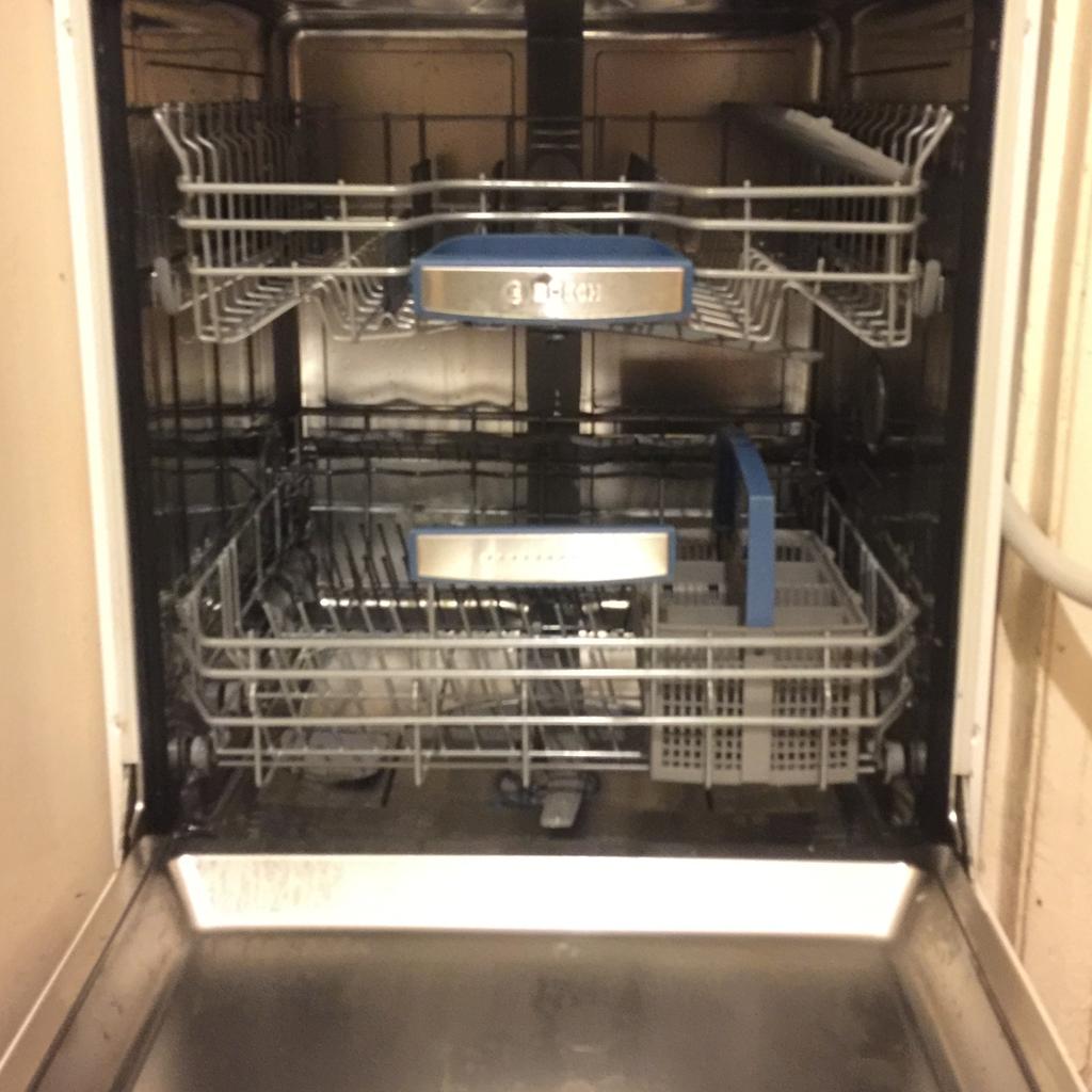 Bosch Dishwasher Aquastar 6.0L SMS65E32GB in NG3 Nottingham for £150.00