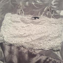 White lace crop top from new look, size 12