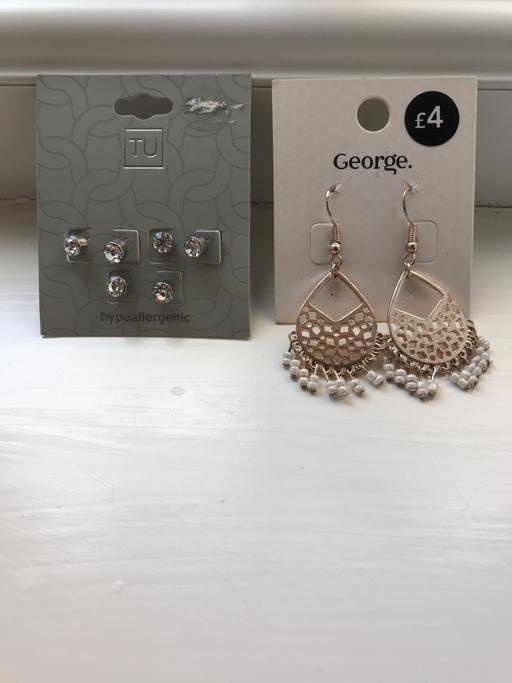 Buy & Sell West London Hounslow - Photos for 2 Sets of Stylish Earrings