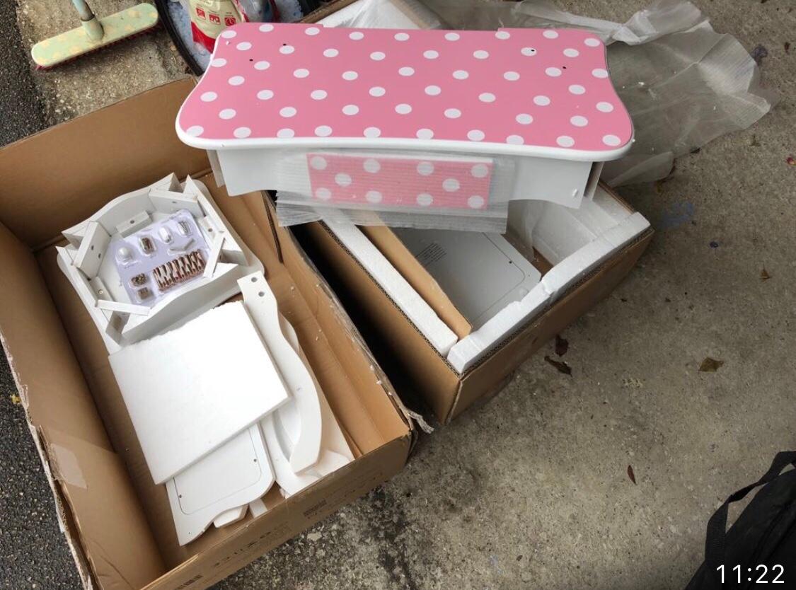 Dressing table for little girls in CH61 Wirral for £39.00 for sale Shpock