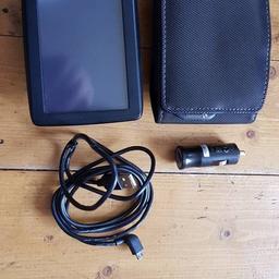 This TomTom 4EN52-Z1230 Sat Nav is in excellent cosmetic condition and in working order. The maps are updated and comes with in-car USB charger plus the TomTom adapter. It also comes with an inbuilt stand and a TomTom leather case.