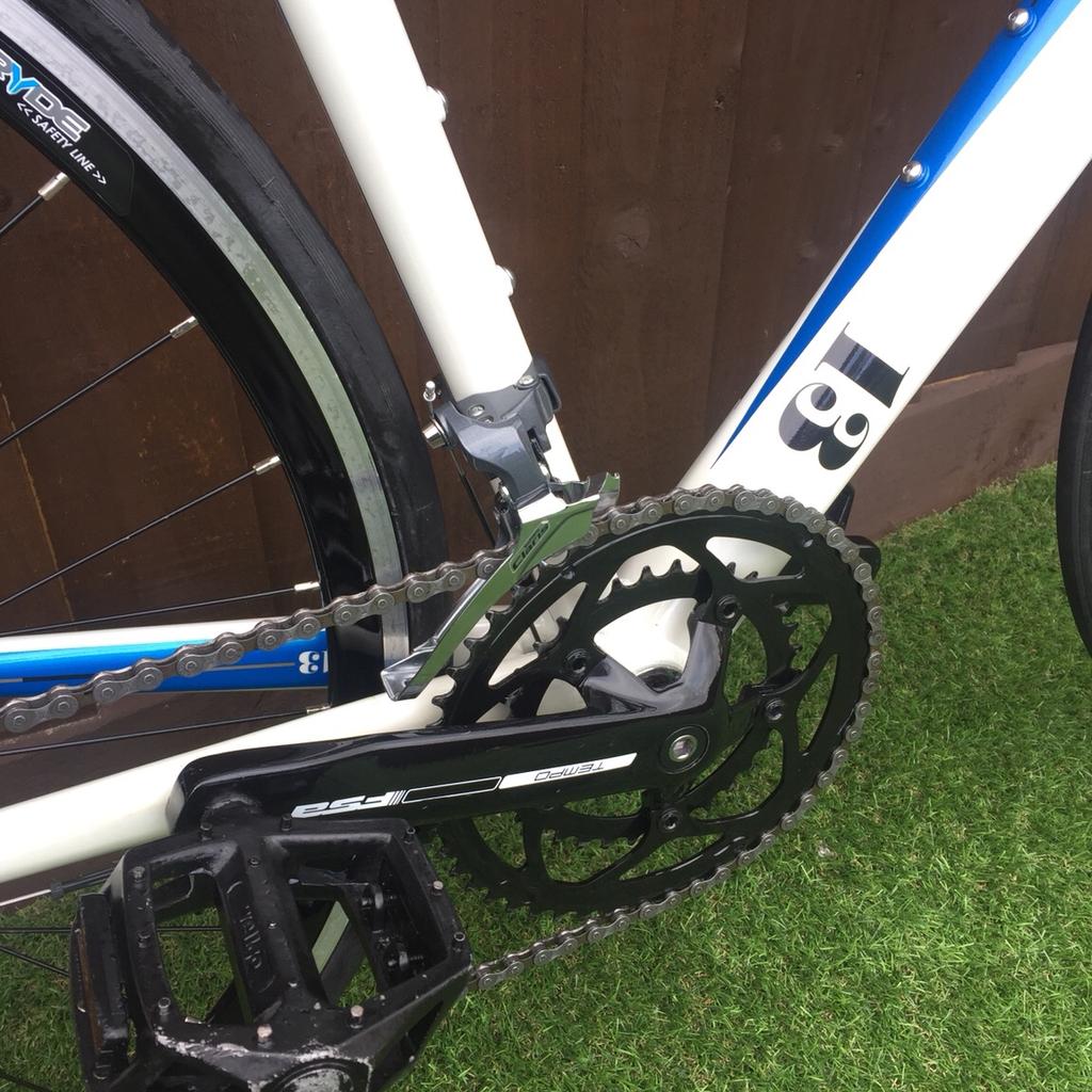 intrinsic alpha road bike