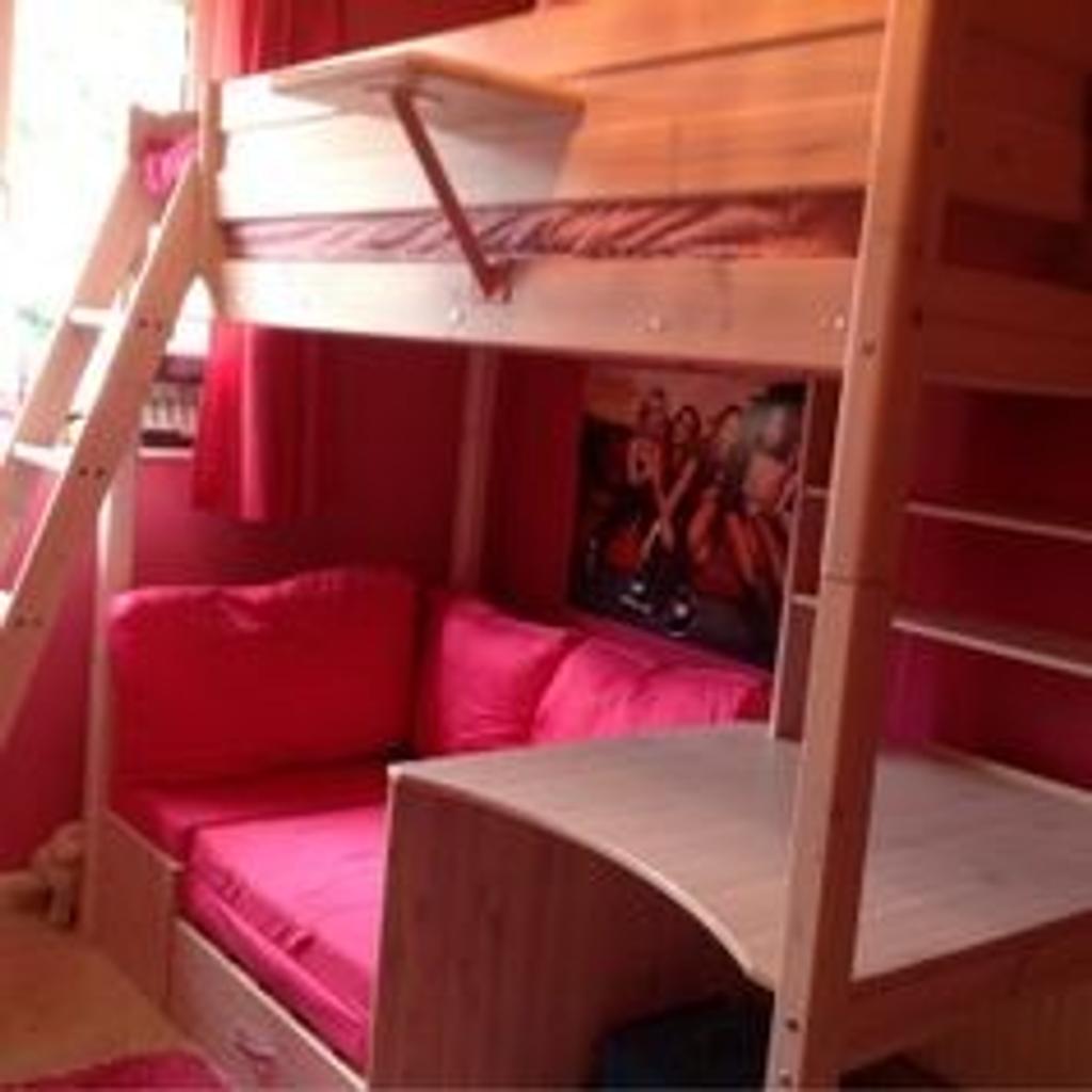 Kids high sleeper bed with desk and futon in Tunbridge Wells für £ 70