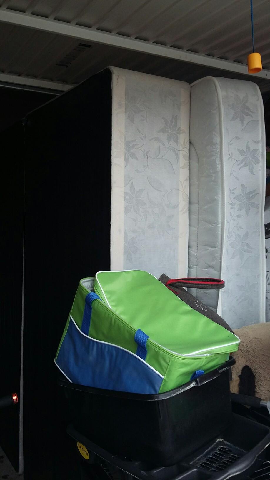 2 Single divan beds in Wakefield für 15,00 £ zum Verkauf Shpock DE