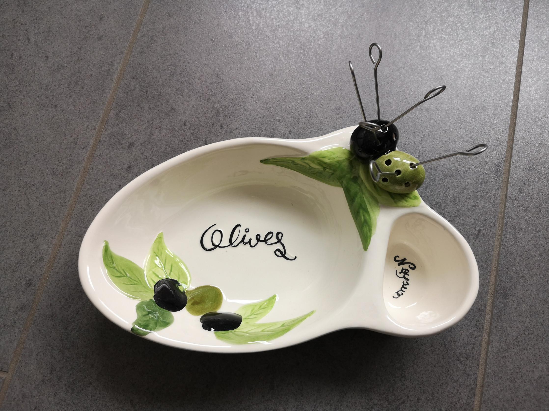 AHEJIOO Nussknacker Set – 4-teilig Aus Metall Mit Pickern & Rutschfesten Griffen