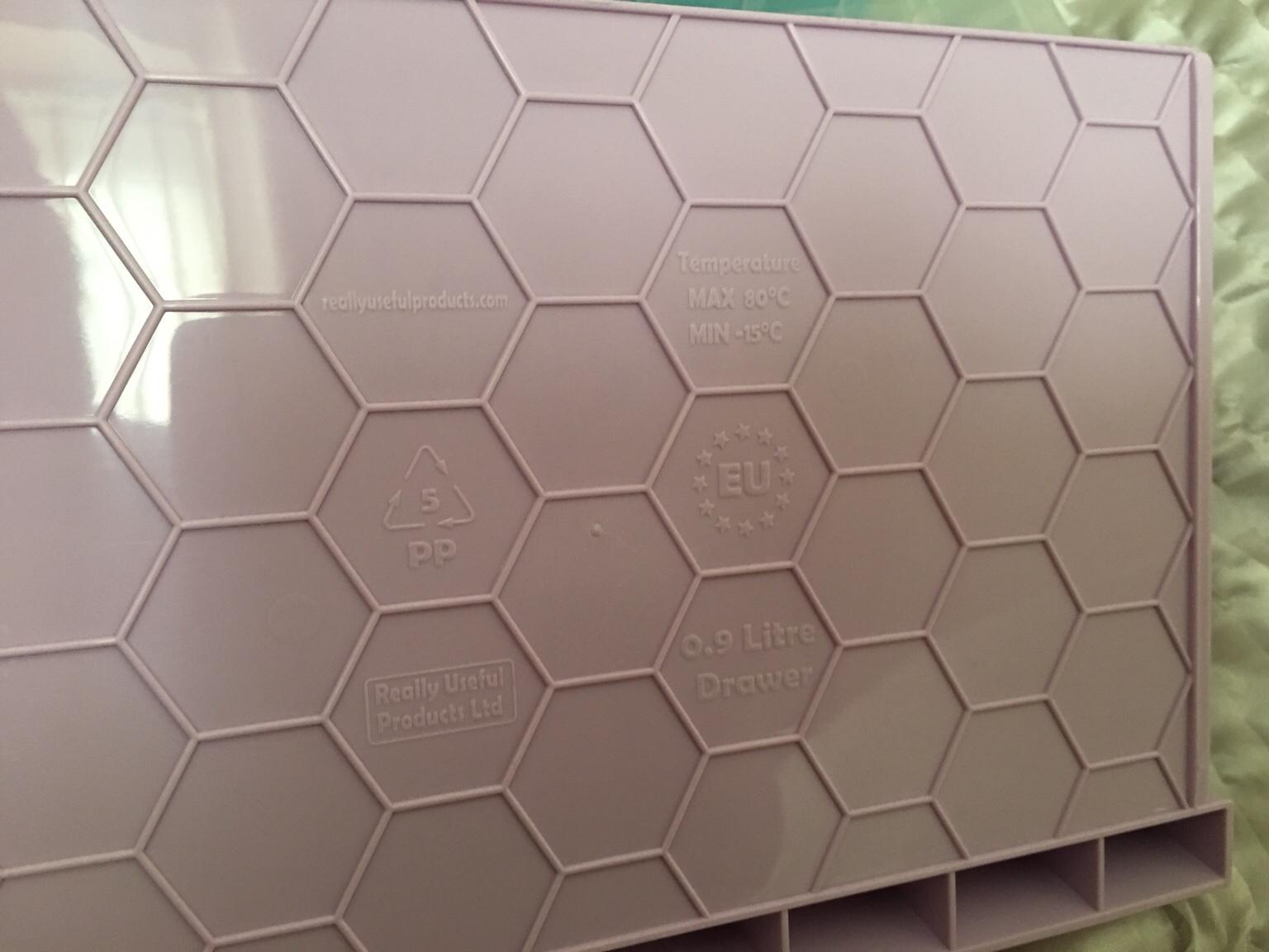 'Really Useful ' pastel storage drawers NEW in WR10 Wychavon für 10,00