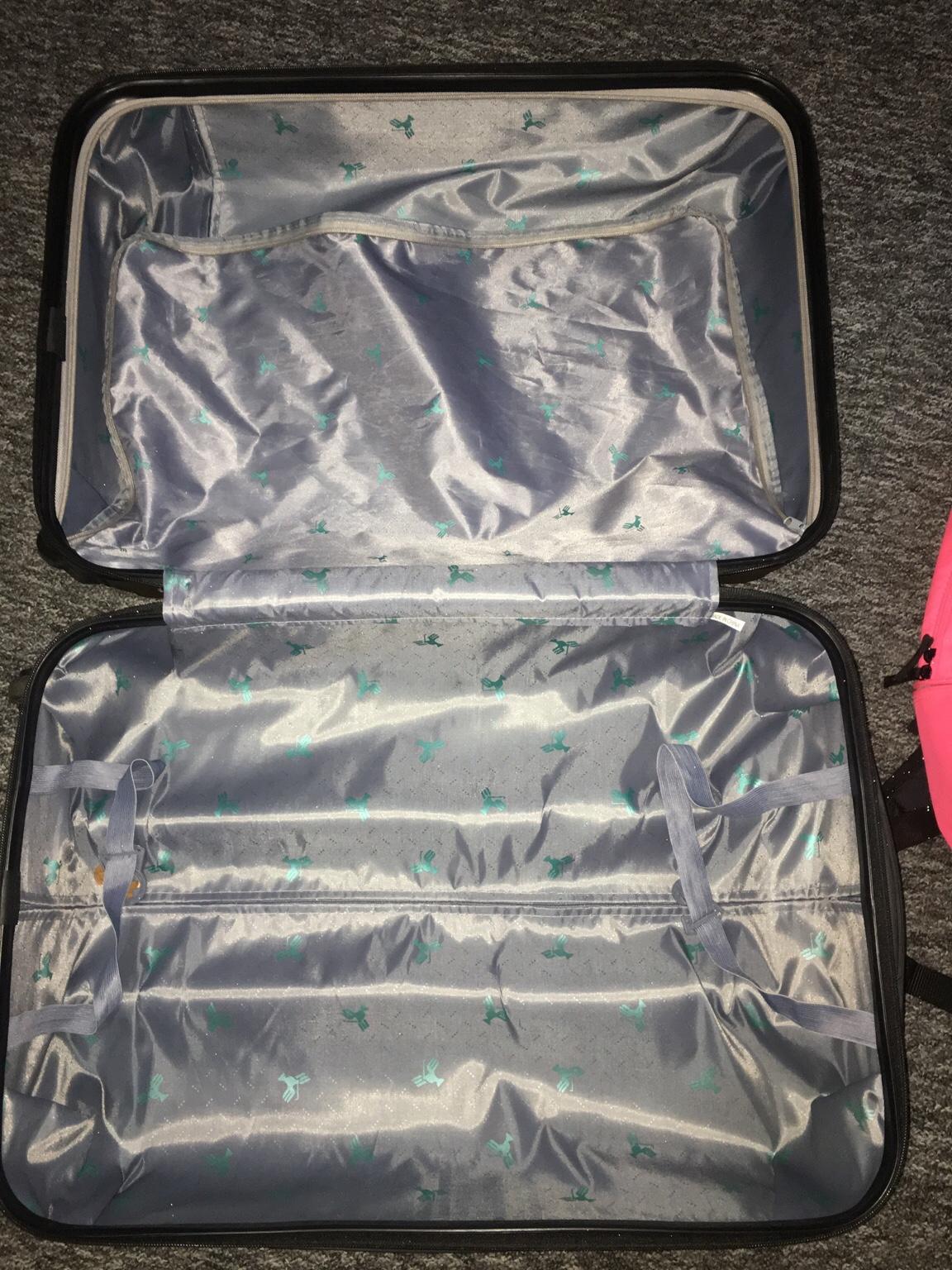 Suitcase in B20 Birmingham for £15.00 for sale Shpock