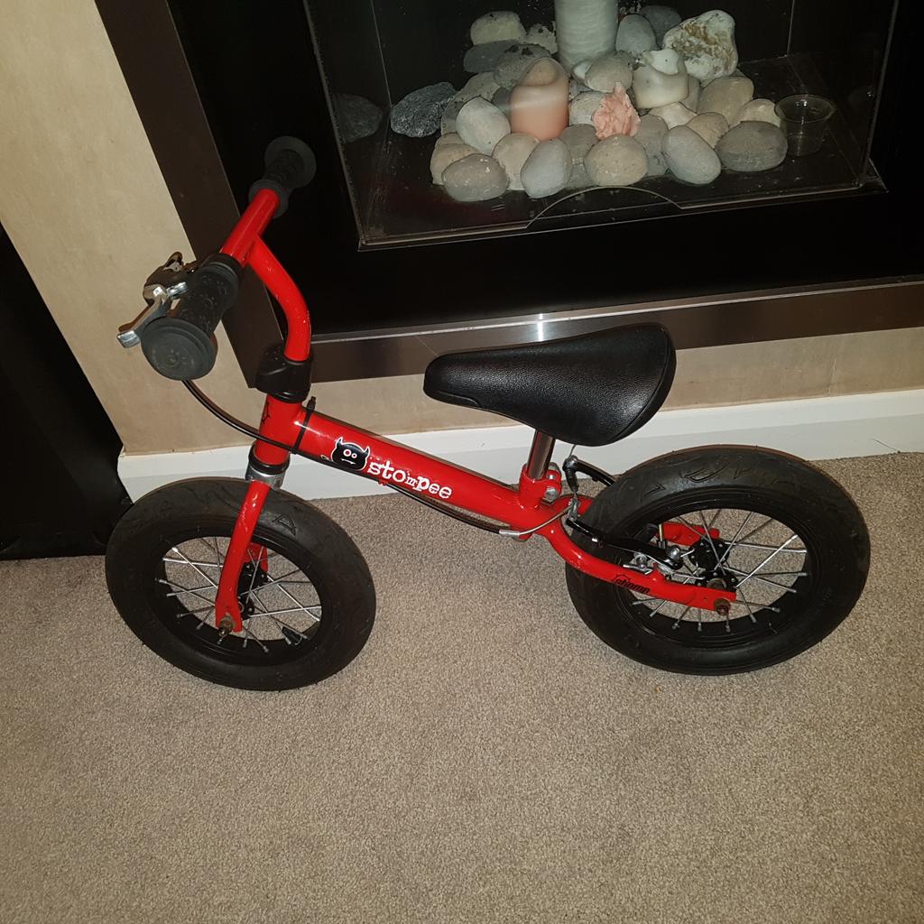 STOMPEE balance bike with back brake. in WV6 Wolverhampton for