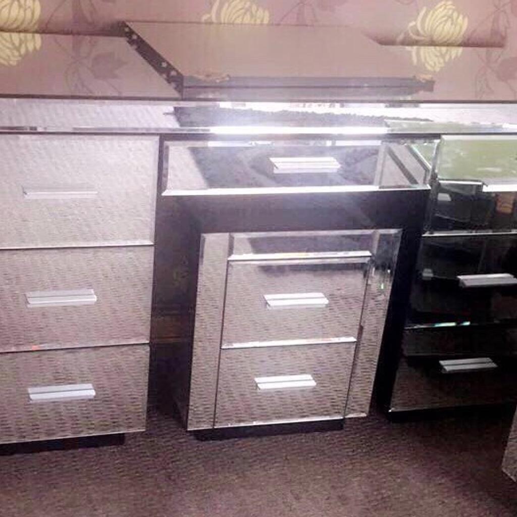 Mirrored Dressing Table in Slough for £150.00 for sale Shpock