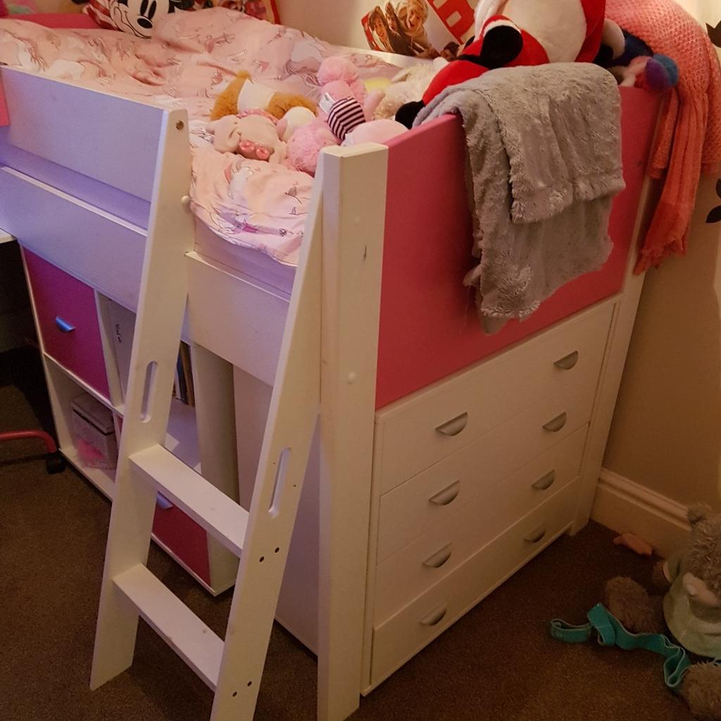 Girls mid sleeper cabin bed with desk. in PR6 Chorley für 300,00 £ zum