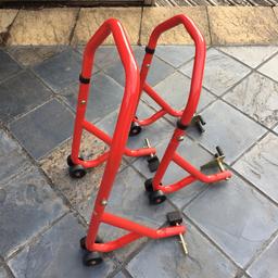 Pair of paddock stands like new