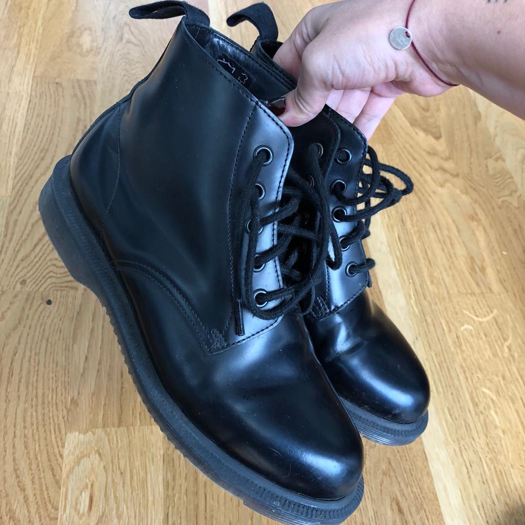 Dr martens 2025 emmeline 37