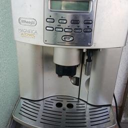 Gebrauchter Kaffeevollautomat. Funktioniert, müsste nur mal gereinigt werden! 
An Selbstabholer