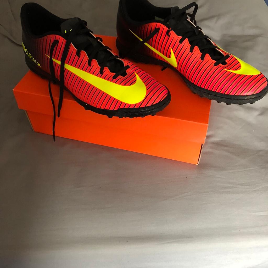 mens nike astro boots