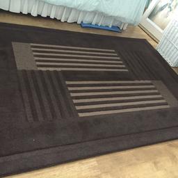 Brown rug good condition
No offers