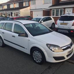 Hi here’s my astra estate 1.7 cdti diesel 126k 1 former keeper from new drives nice 9 months mot new wishbones alternator vac pump battery any ?s feel free to ask