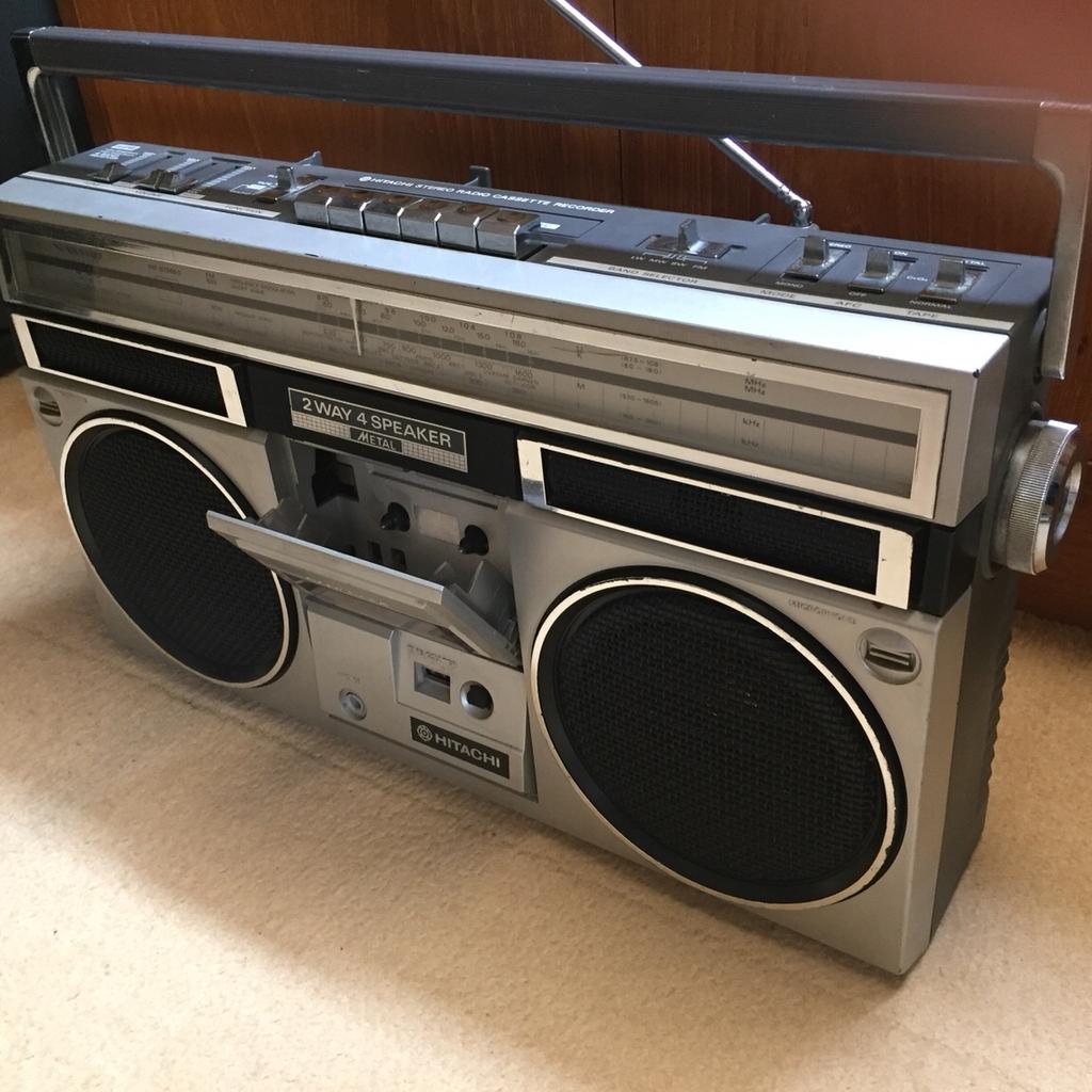 Hitachi 80s Vintage Ghetto Blaster in TN34 Hastings für £ 30,00 zum