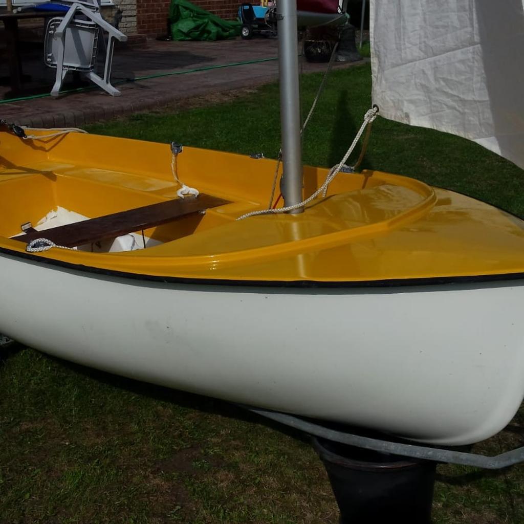 Adventurer sailing dinghy launching trolley in SS14 Basildon for £260.