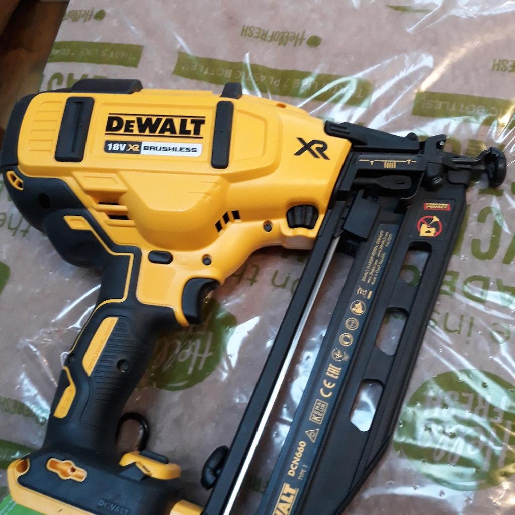 DeWalt second fix nail gun in SE9 Greenwich for £250.00 for sale | Shpock