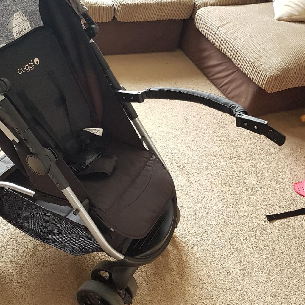 Cuggl hawthorn 4 sales wheel pushchair folded