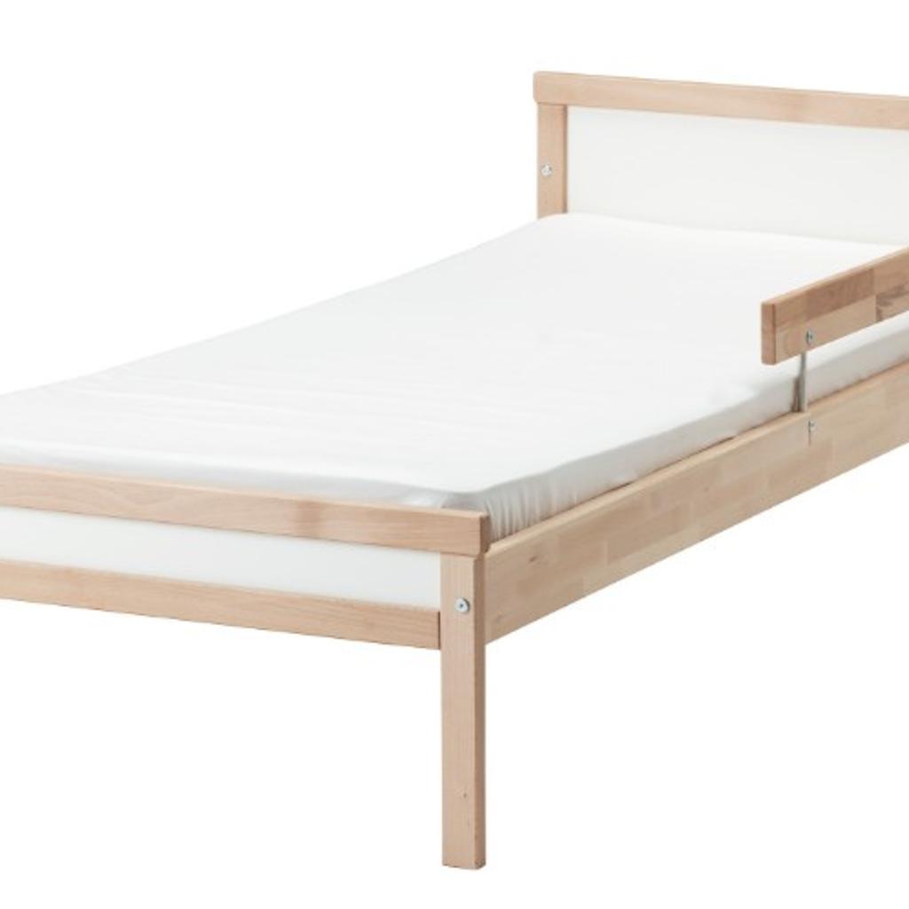 Ikea toddler bed with built in bed guard in HD5 Kirklees für £ 5,00 zum