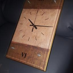 Beige and brown wall clock

collection only WS100JJ