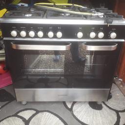 Kenwood ck405 duel fuel range cooker black sandstrom s90spgb13 glass splachback Two ovens with integrated grillsIncludes fan and conventional ovensWidth: 90 cm5-burner gas hob / wok burnerMain oven cleaning: Enamel coating in car good condition £350 collection Blackpool