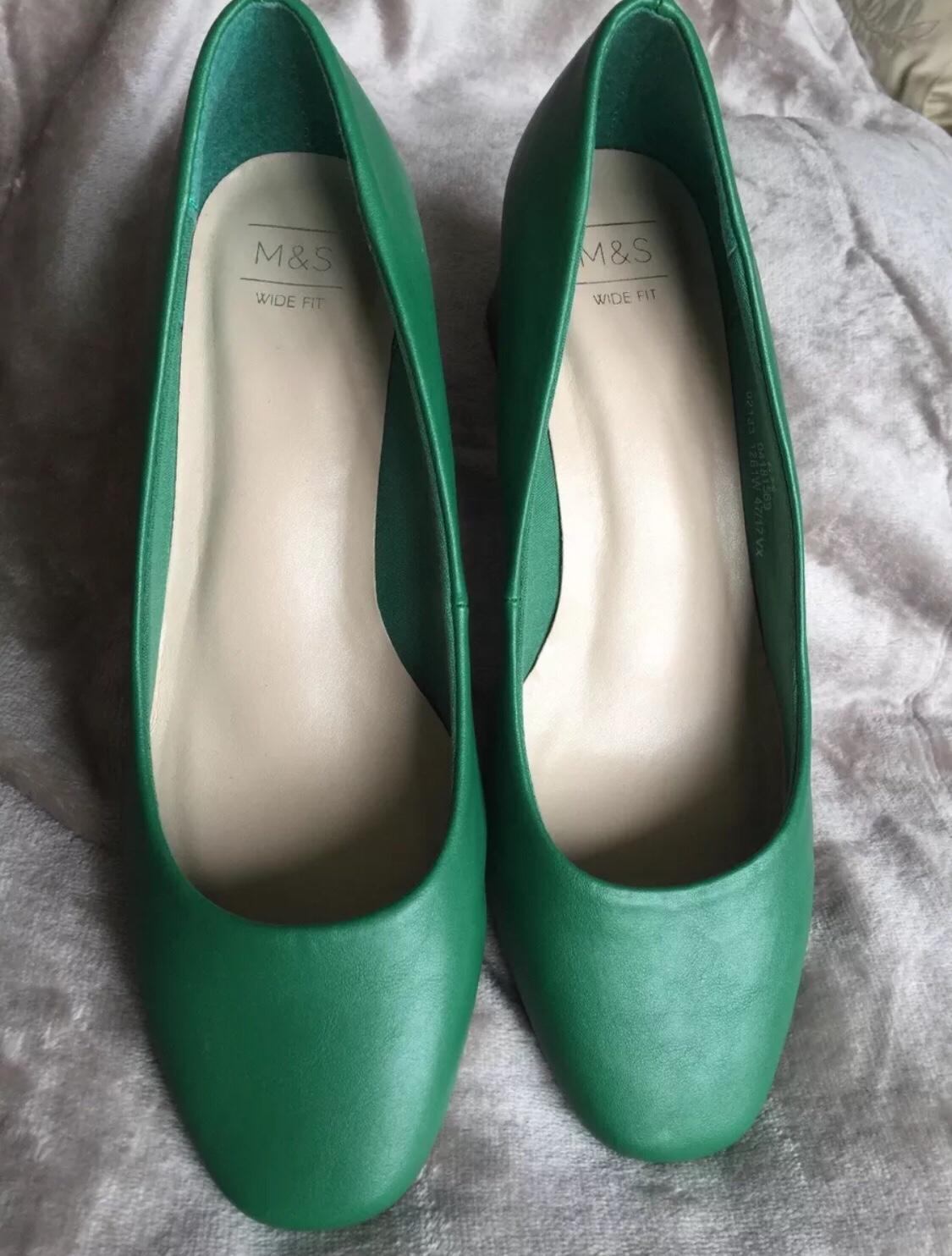 M&S Ladies Emerald Green Shoe 5 1/2W NEW in B10 Birmingham for £7.00
