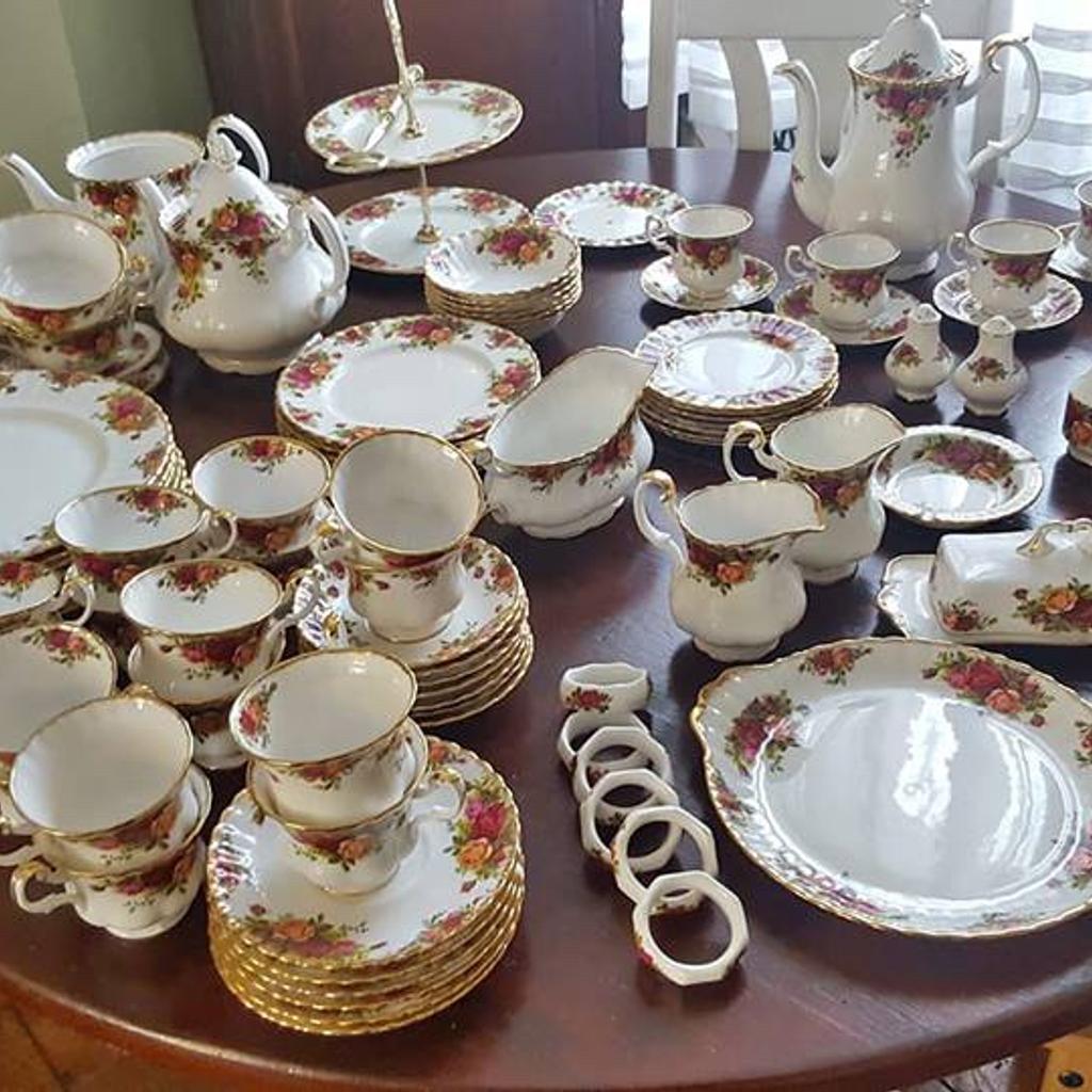 royal albert old country roses 108 pieces in NW2 Camden for £300.00 for ...