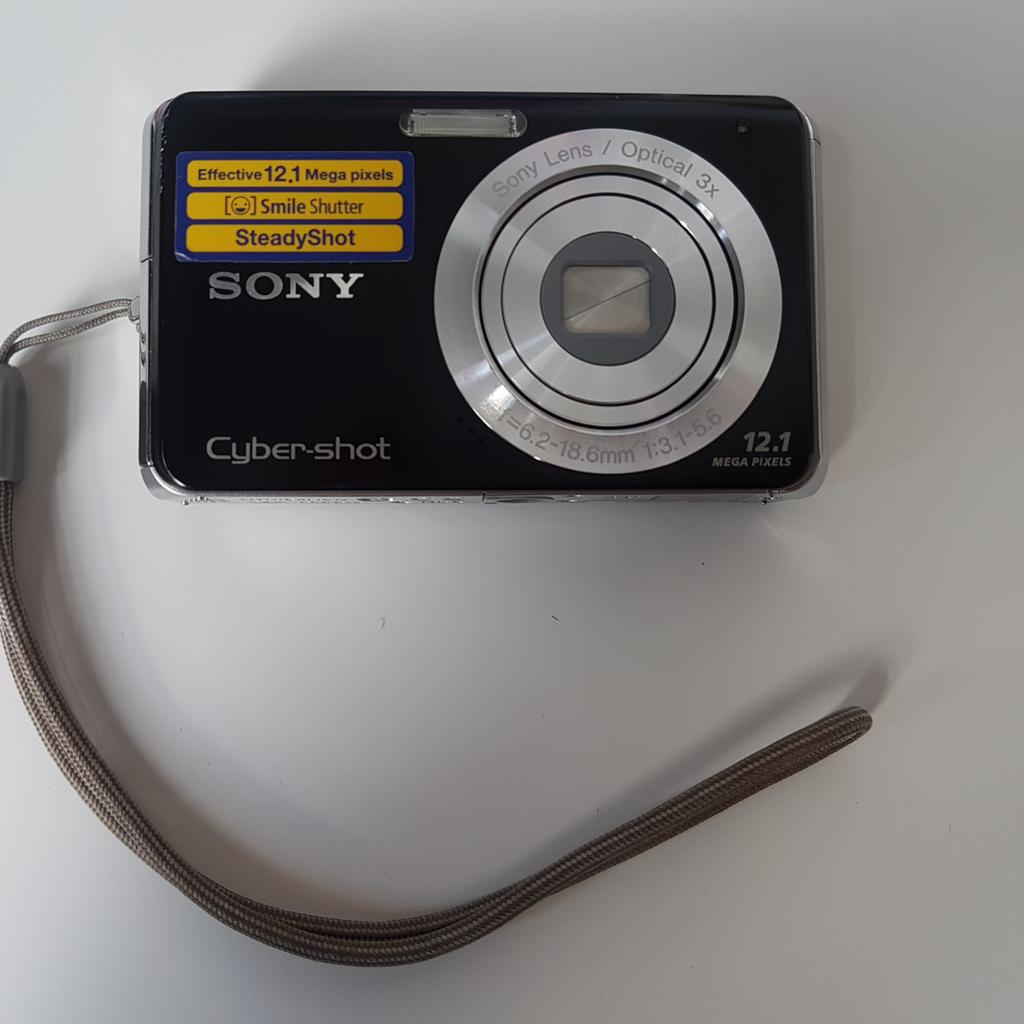Sony Cybershot camera in Broxbourne für £ 13,00 zum Verkauf | Shpock AT