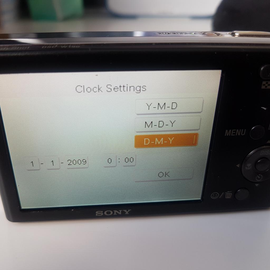 Sony Cybershot camera in Broxbourne für £ 13,00 zum Verkauf | Shpock AT