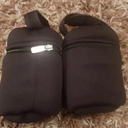 these are unused, brand new condition.

tommee tippee bottle insulation bags to keep your baby milk bottles warm when out and about.

never used . no tears, rips or stains

from pet and smoke free home

buyer please collect
